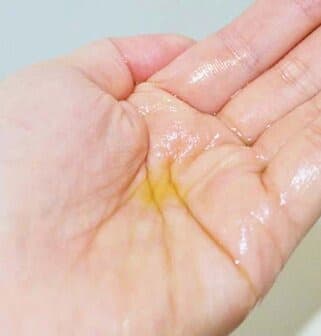 Sữa rửa mặt dạng dầu (hay dầu tẩy trang)